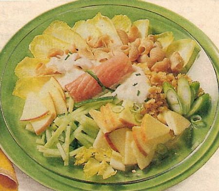 Чечевичный салат с лососем