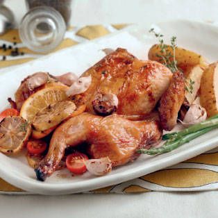 Курица, жареная с картофелем и розмарином