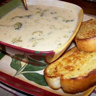 Куриный суп с сыром и брокколи