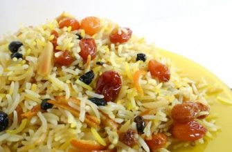 Постный рис с сухофруктами