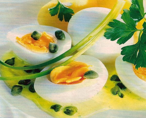 Яйца под горчичным соусом