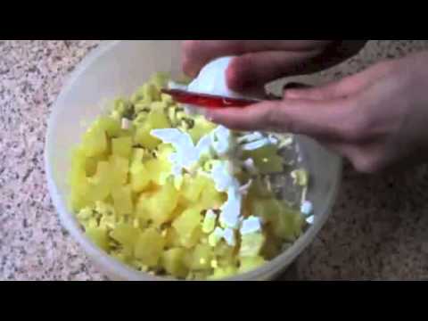 Салат из курицы с ананасом видео рецепт